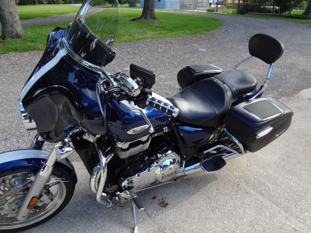 triumph thunderbird luggage